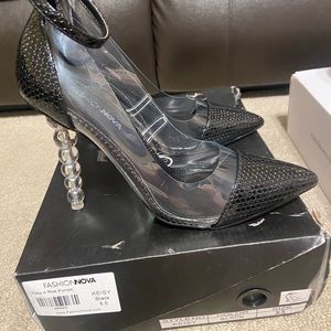 Fashion Nova heels black